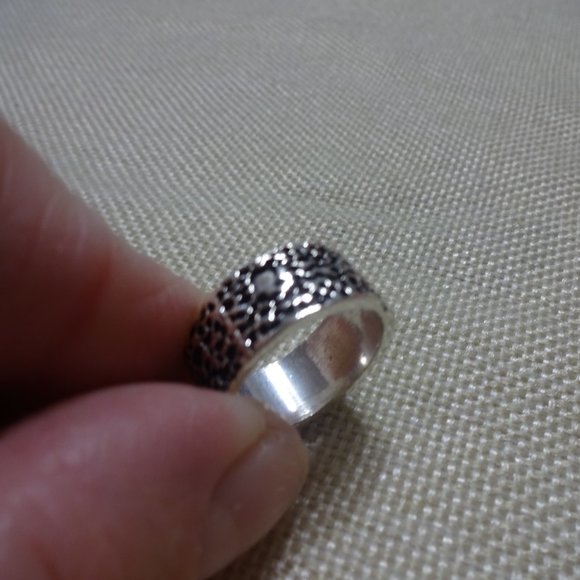 Unique "TEXTURED" Sterling Handmade Band Size 7.5 #667B - Picture 3 of 3